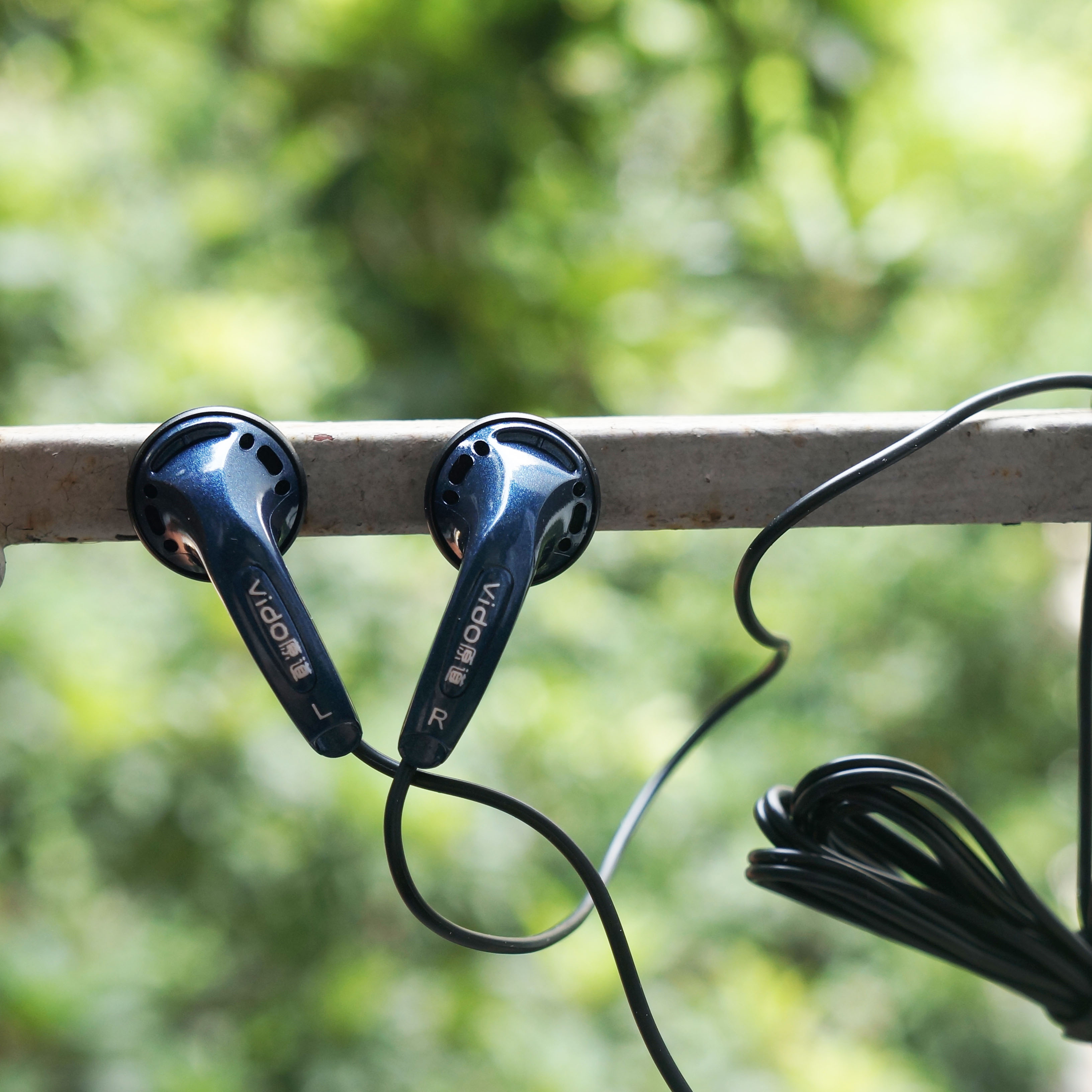 Tai Nghe Earbud Vido Nghe Êm Và Hay Vô Cùng