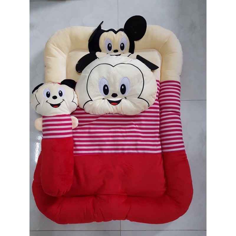 Bộ nệm cho bé sơ sinh hình thú dễ thương (Giao ngẫu nhiên)