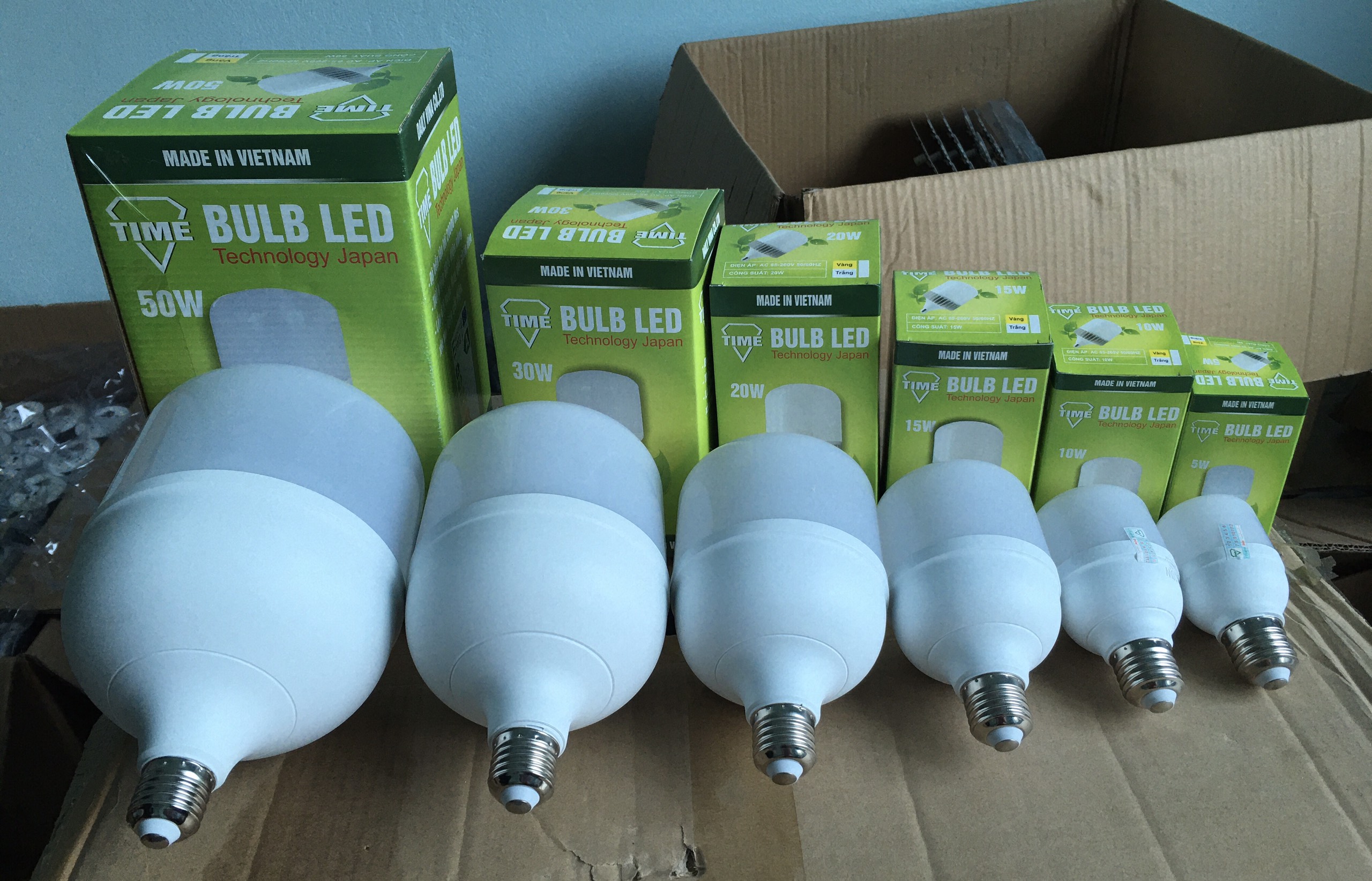 (SALE) Bóng đèn led 20W đui xoáy E27