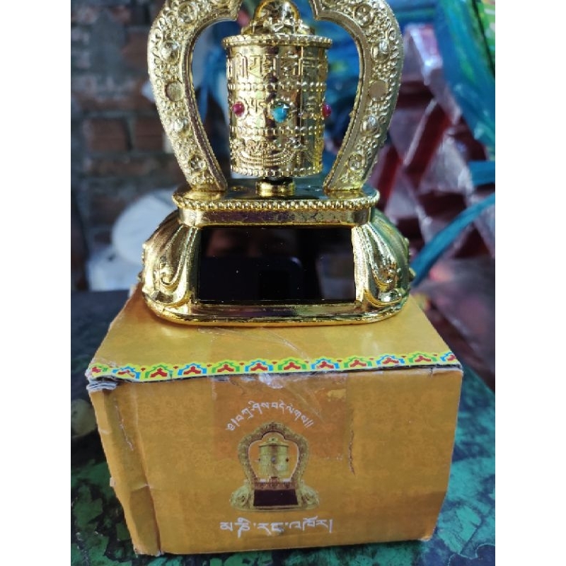 kinh luân xoay năng lượng mặt trời