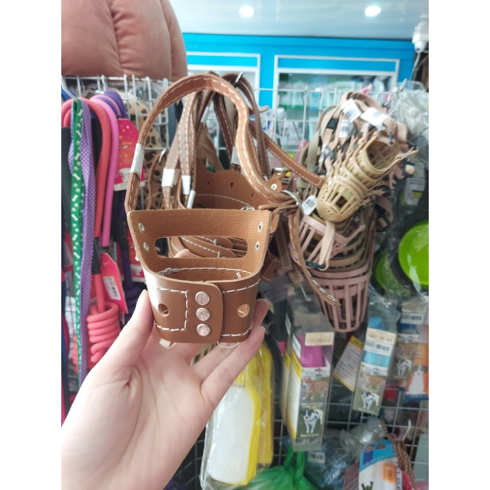 Rọ Mõm Chó Bằng Da Có Dây Thu Nới