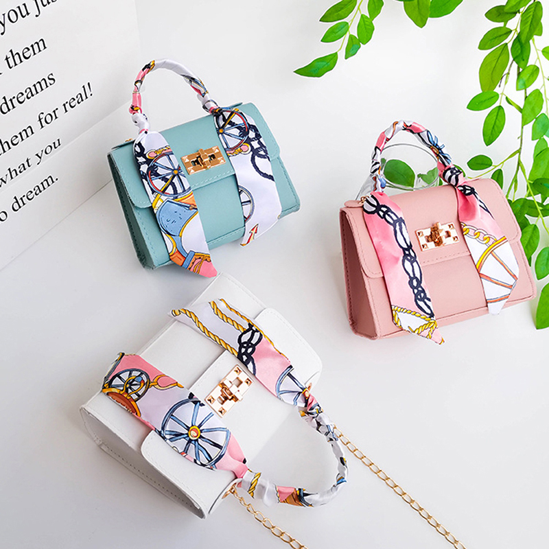 Silk%20Band%20Bow%20Lock%20Small%20Square%20Bag%20PU%20Leather%20Chain%20Handbag%20Crossbody%20Bags%20LUKE%20-%20Image%203