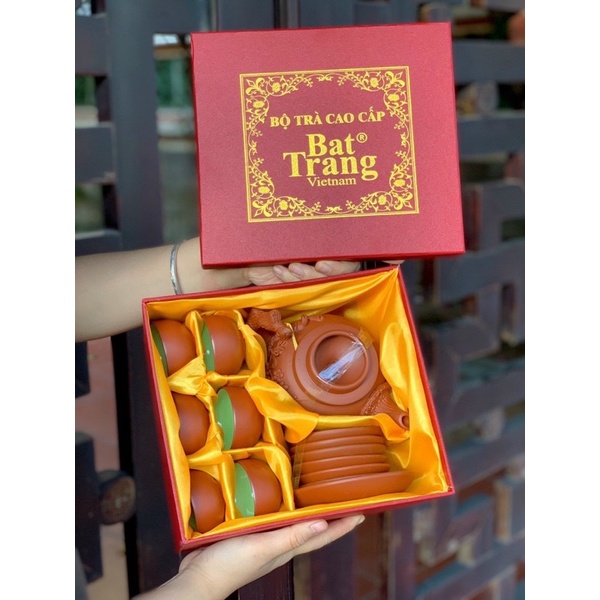 Hộp Quà Đựng Ấm Chén - Hộp Si Đỏ Lót Lụa Vàng