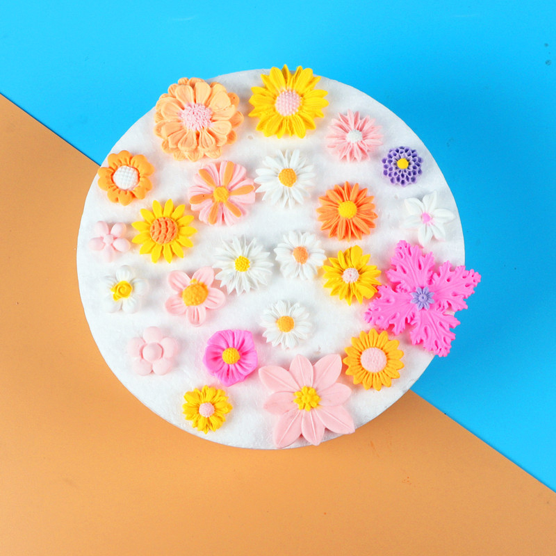 3D Mini Daisy Flower Silicone Mold Fondant Cake Decorating Tool Wedding Birthday Party Chocolate Candy Decor Pastry Baking Mould Encounter.