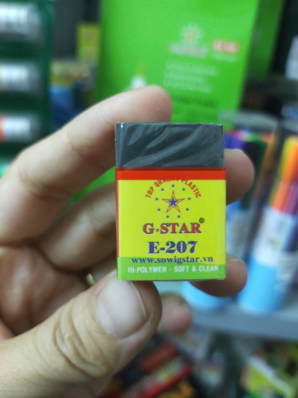 Hộp 30 cục gôm trắng/đen E-207 Gstar