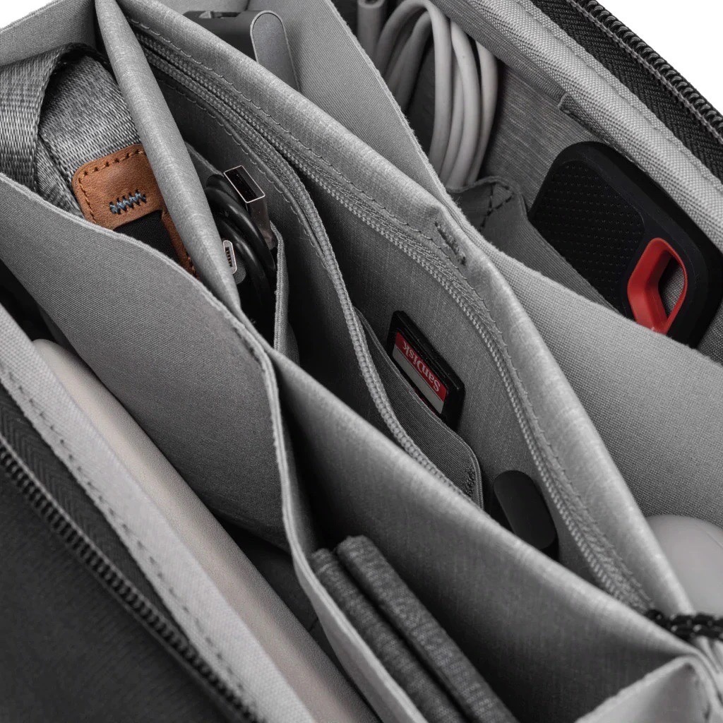 Túi đeo chéo Peak design Tech pouch
