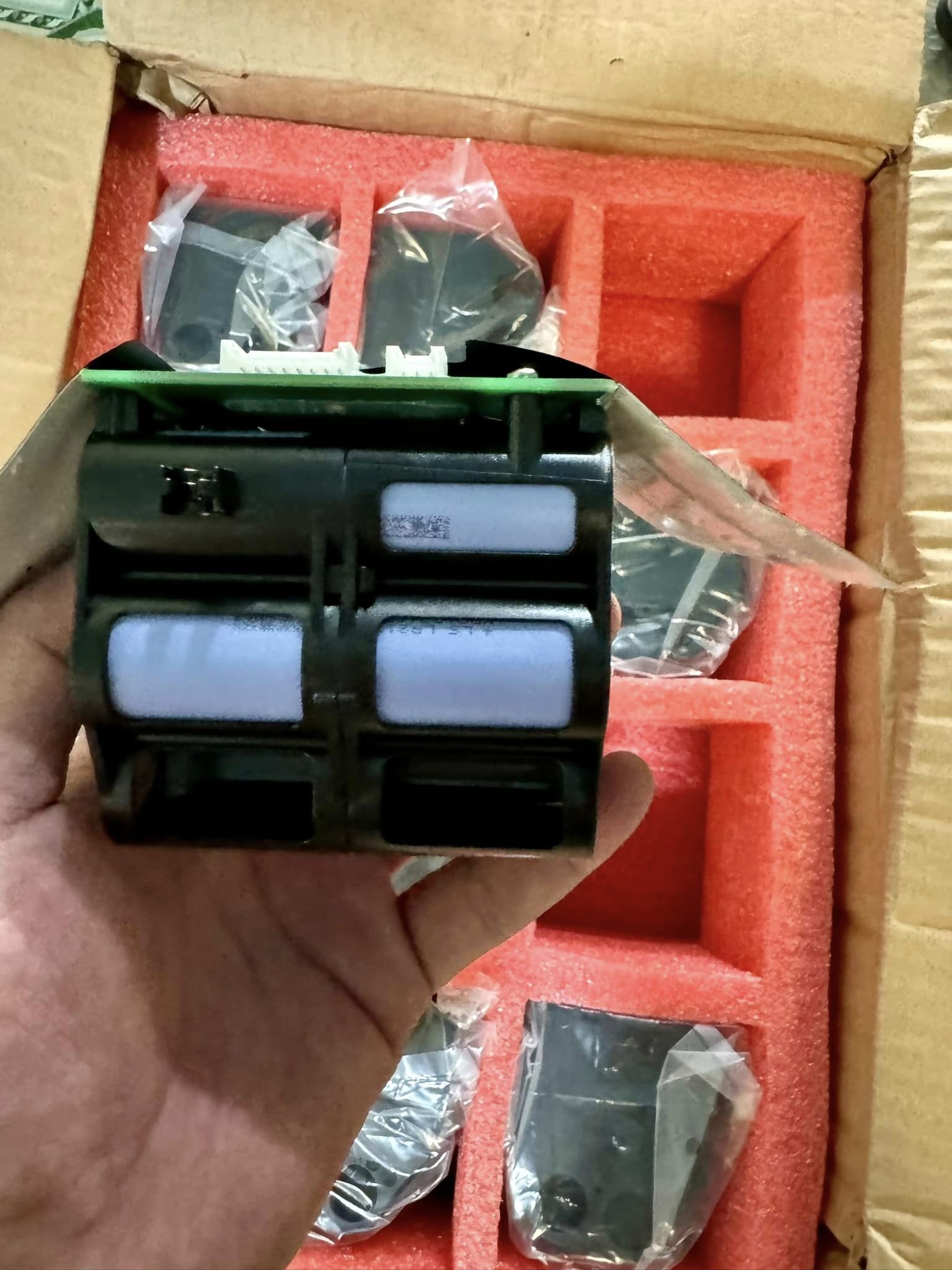 Khối 6 cell pin Lishen 21700 hàng tháo thiết bị , dòng xả 40A chuyên xả cao.