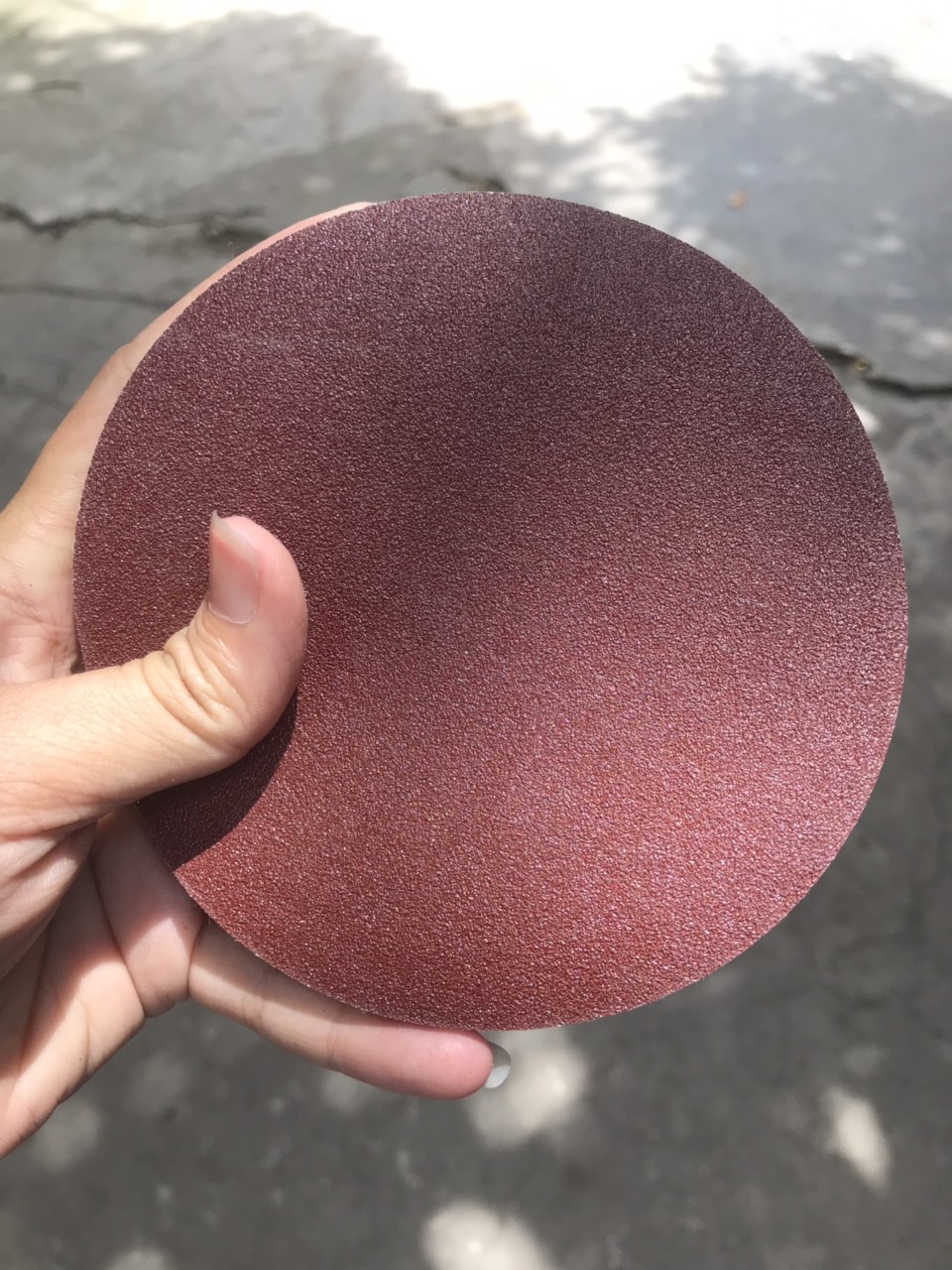 nhám tròn 5''  dán lông (1 hộp 100 tờ)