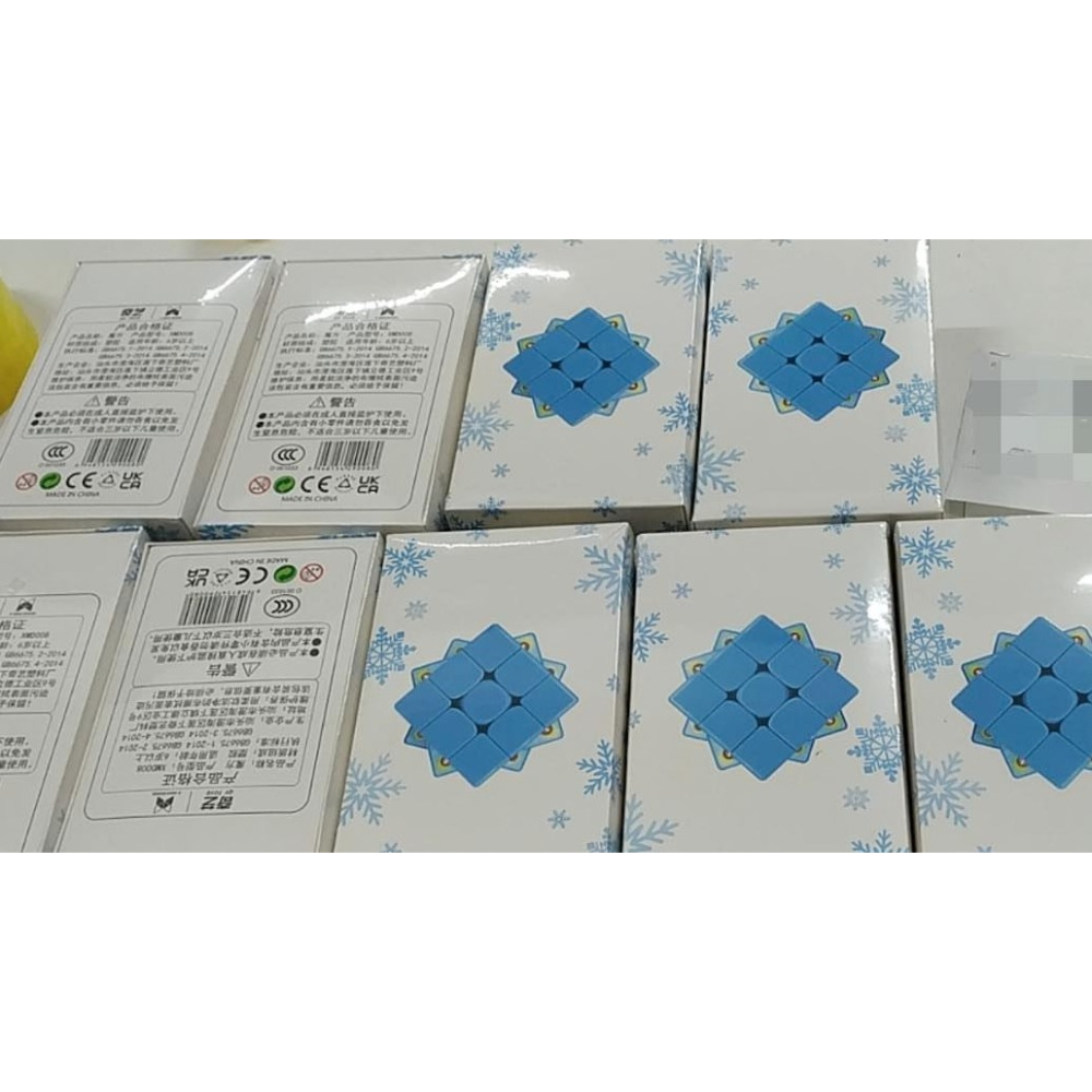 Rubik 3x3 QiYi XMD Tornado v2 M Winter (Limited Edition)