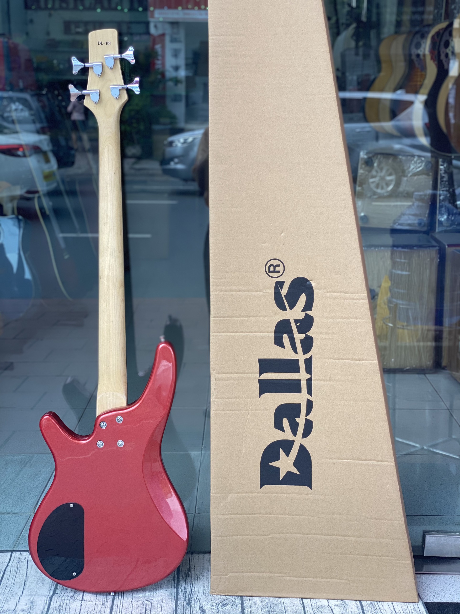 Đàn Guitar bass điện Dallas 3 mobin