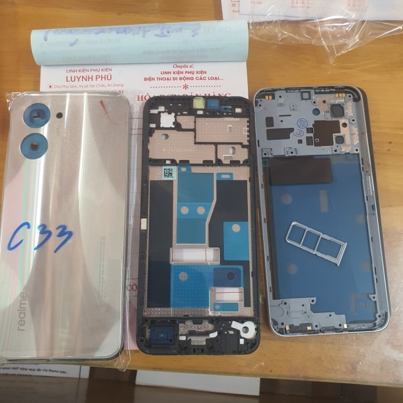 Vỏ realme C33 có khay sim khung sườn
