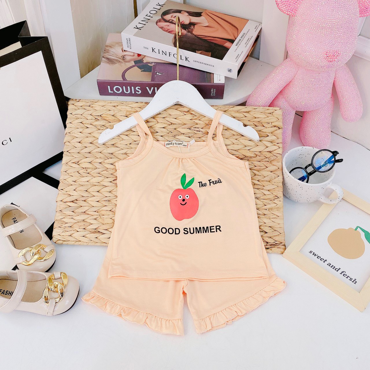 NT015 Bộ thun lạnh Minky Mom áo 2 dây quần phối viền bèo hoạ tiết mùa hè cho bé sơ sinh, bé gái
