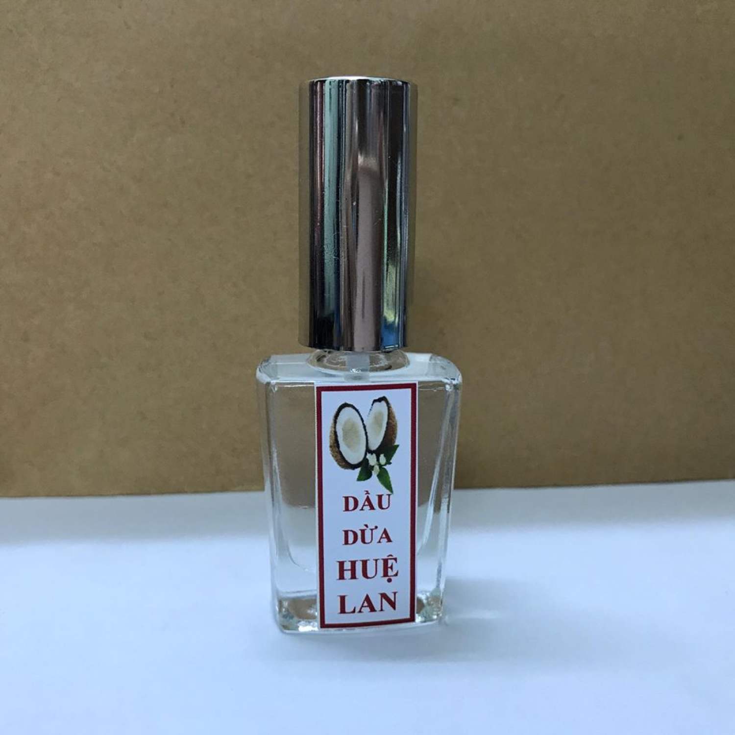 Dưỡng Móng Tay Dầu Dừa Nguyên Chất Huệ Lan ( chai 10 ml)