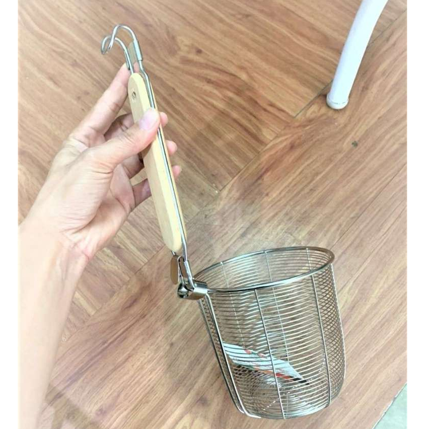 Vá trụng hủ tiếu mì, phở bằng inox cán gỗ