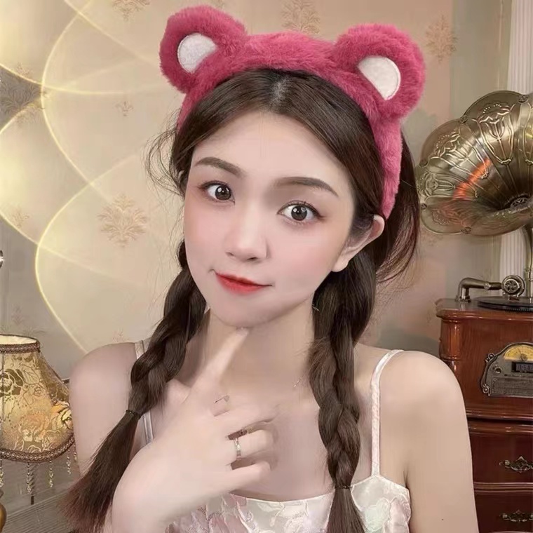 Băng đô cài tóc lông nhung màu hồng gấu dâu đáng yêu