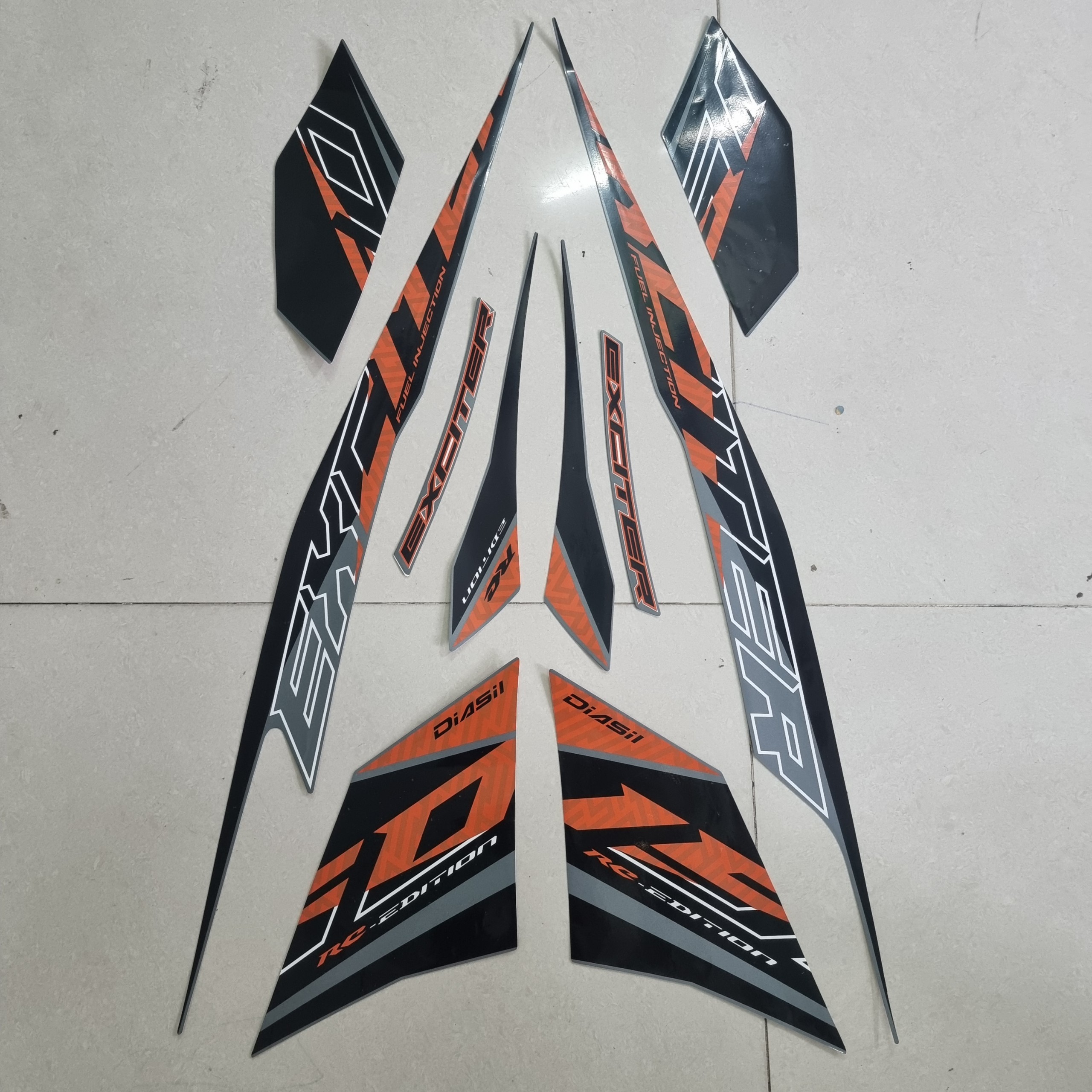Tem lụa xe exciter RC 2021 150 xám cam đen giống zin