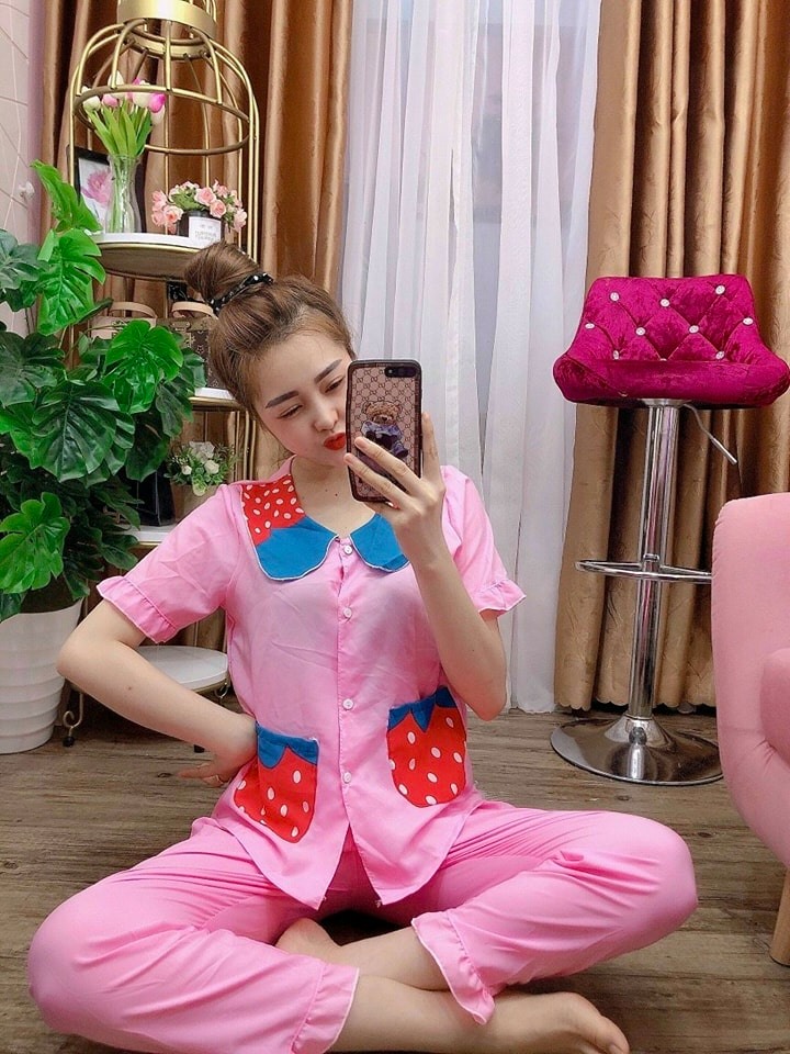 Bộ pijama kate lụa, tay ngắn quần dài