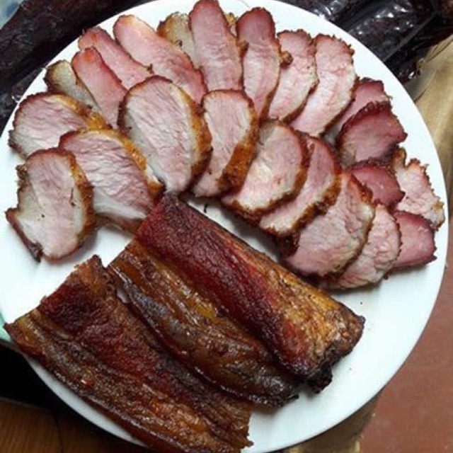 Thịt lợn gác bếp, Ba Chỉ Gác Bếp . Được làm từ thịt lợn tươi