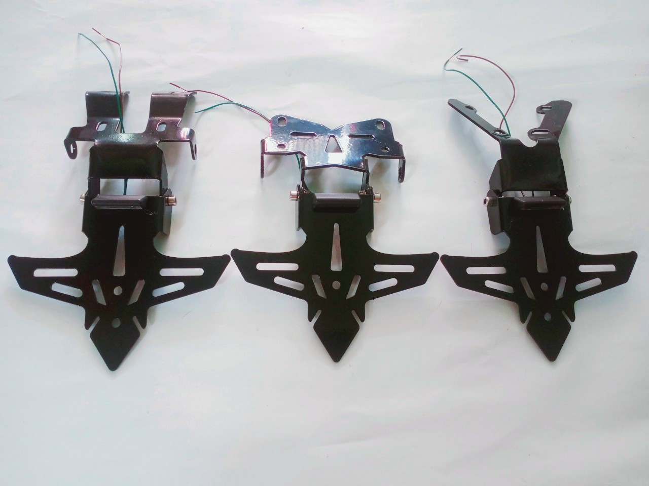 Bát biển số gấp 2 chiều có đèn lắp exciter 150/155.xe winer