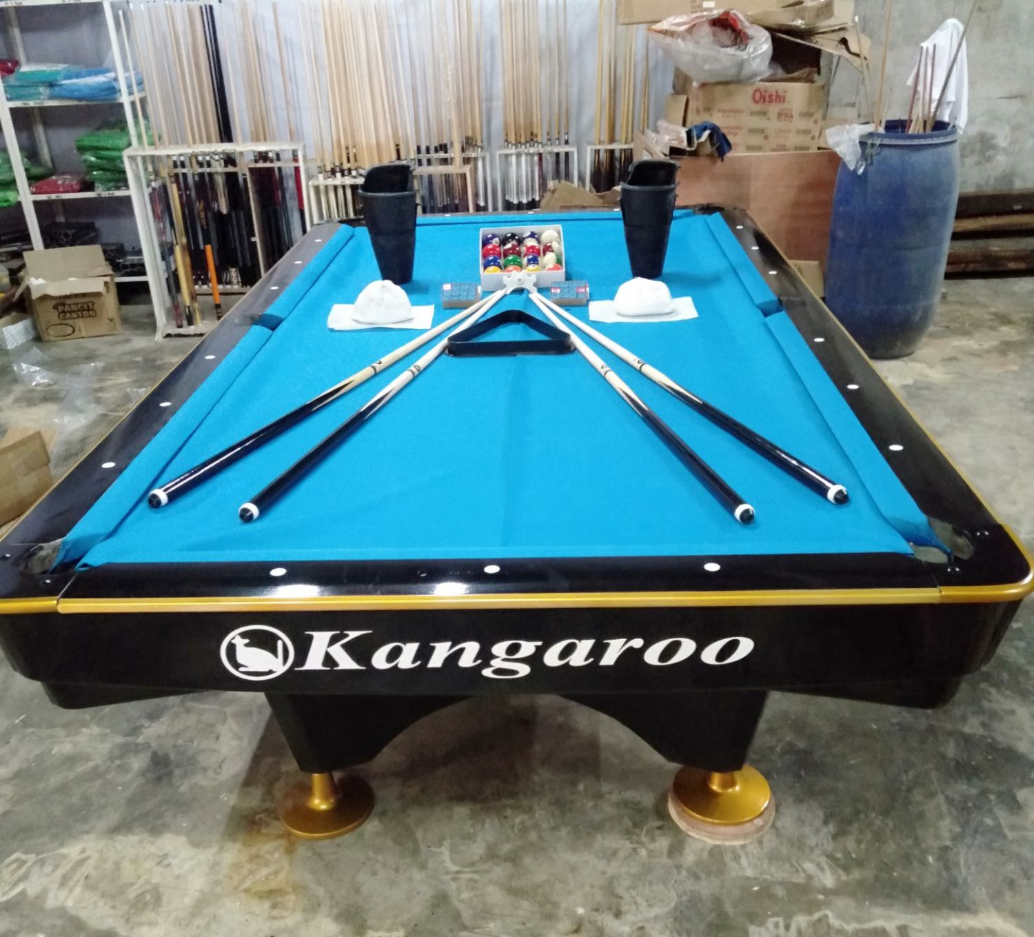 FOR SALE KANGAROO SLATE FULLY REFURBISHED STANDARD SIZE TABLE/MUST READ