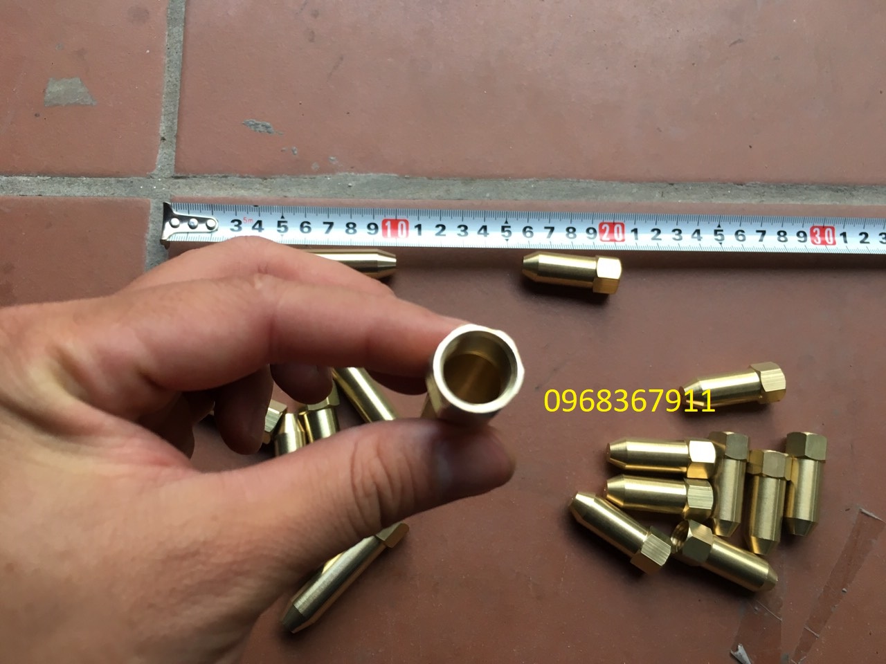 Béc rửa xe đồng thau