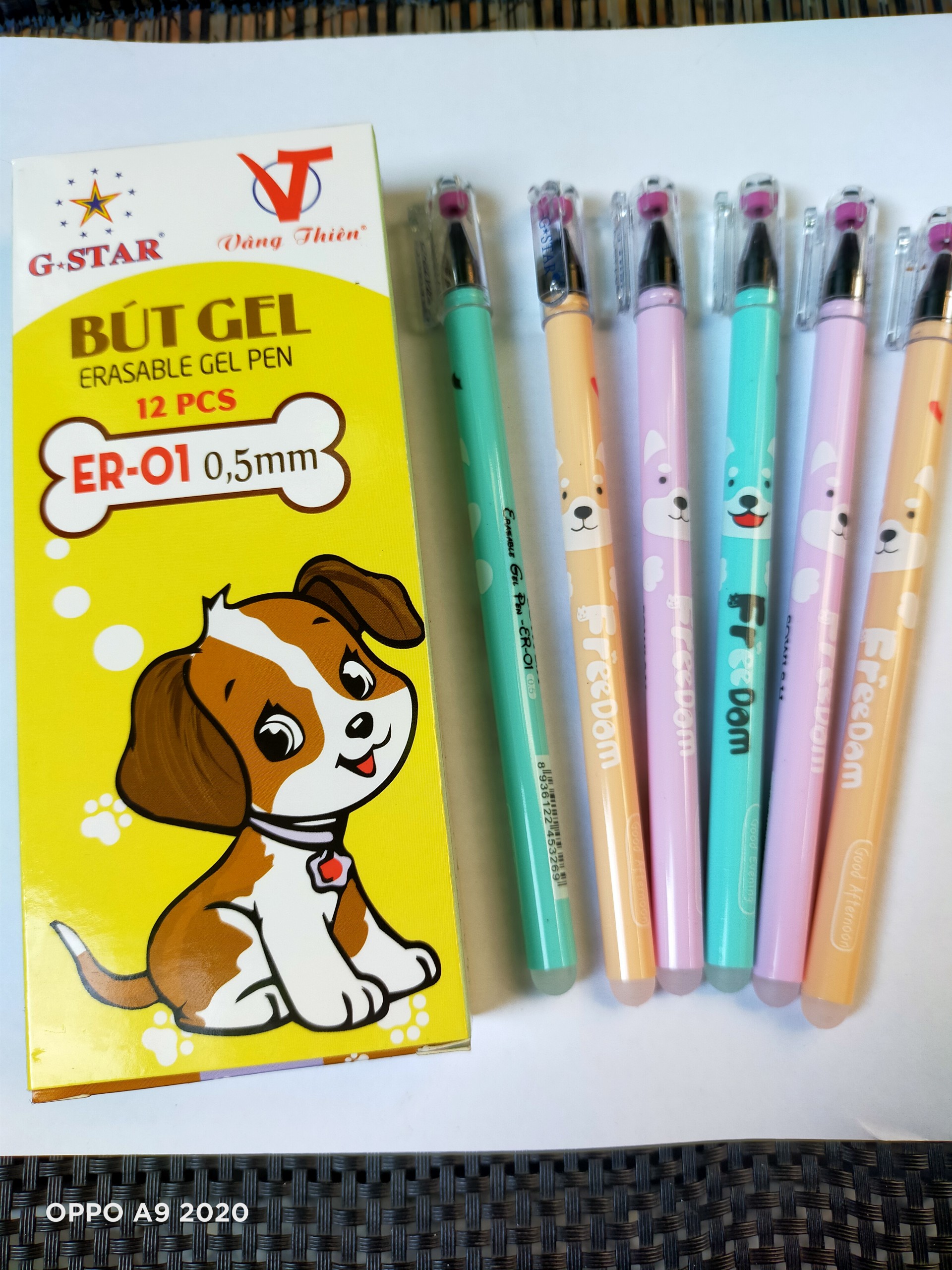 Hộp 12 cây viết gel tím xoá được er-01 g-star thân trên cây ngộ nghĩnh, đáng yêu.