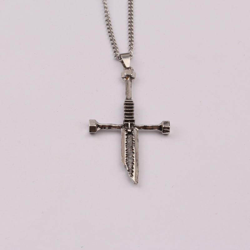 %E3%80%90Clearance%20Markdowns%E3%80%91Vintage%20Aragorn%20Broken%20Sword%20Necklace%20Trendy%20Men's%20Personalized%20Hip-Hop%20Distressed%20Broken%20Sword%20Cross%20Pendant%20Men%20-%20Image%202