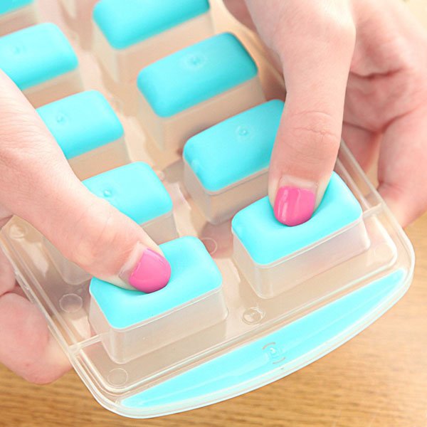 Khay làm đá silicon kèm nắp đậy