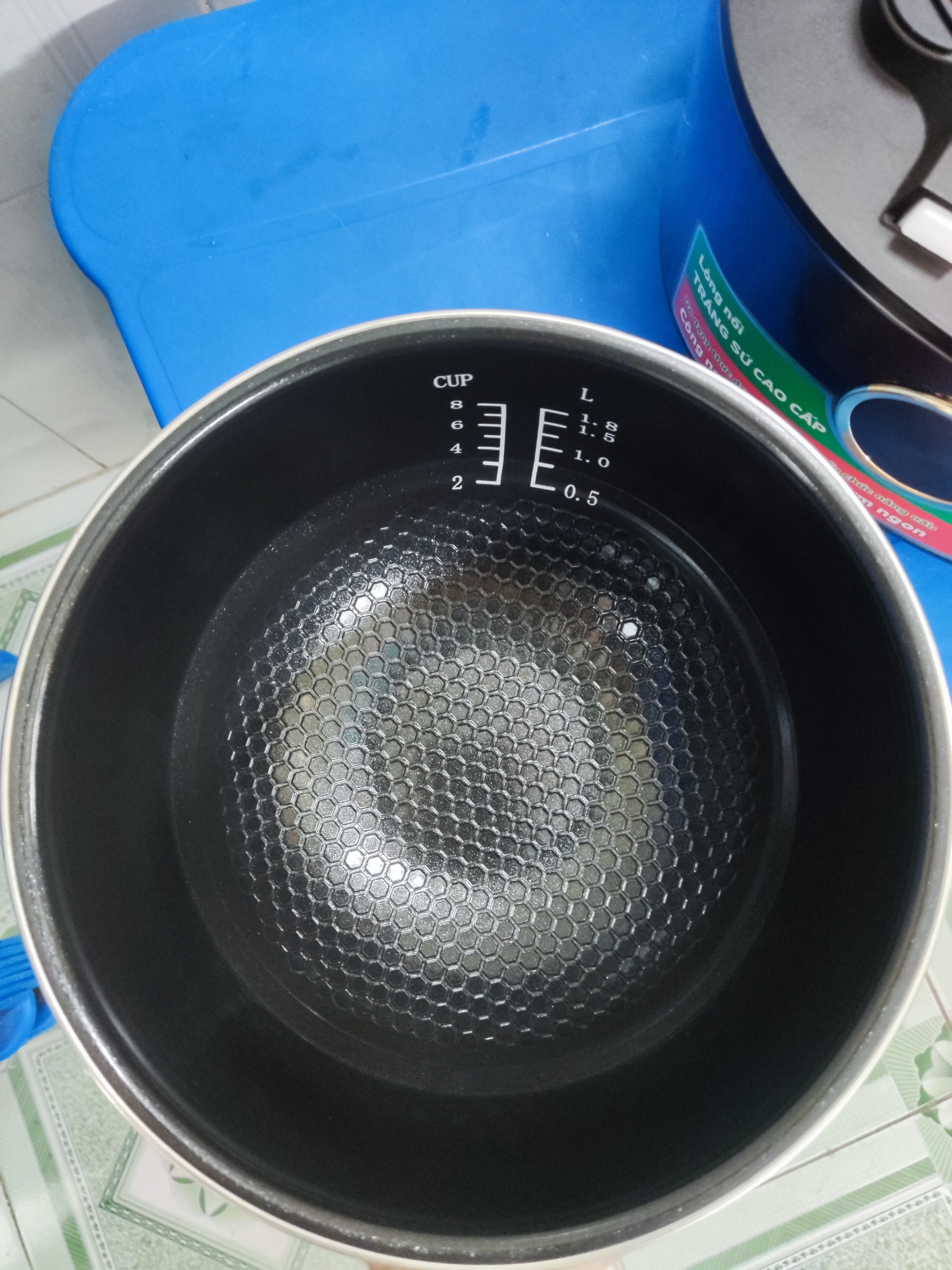 Nồi cơm điện cao tần Kangaroo KG599N