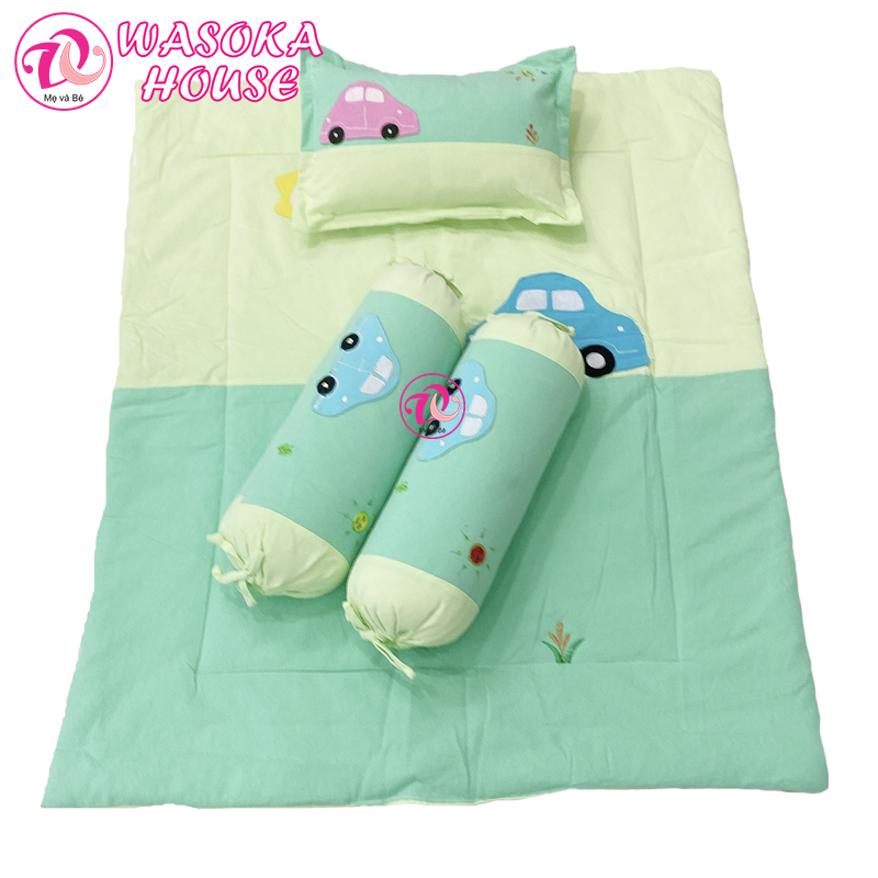 The bag comes with a nice soft cushion wrap cotton quilt pillow for babies under 2 years old