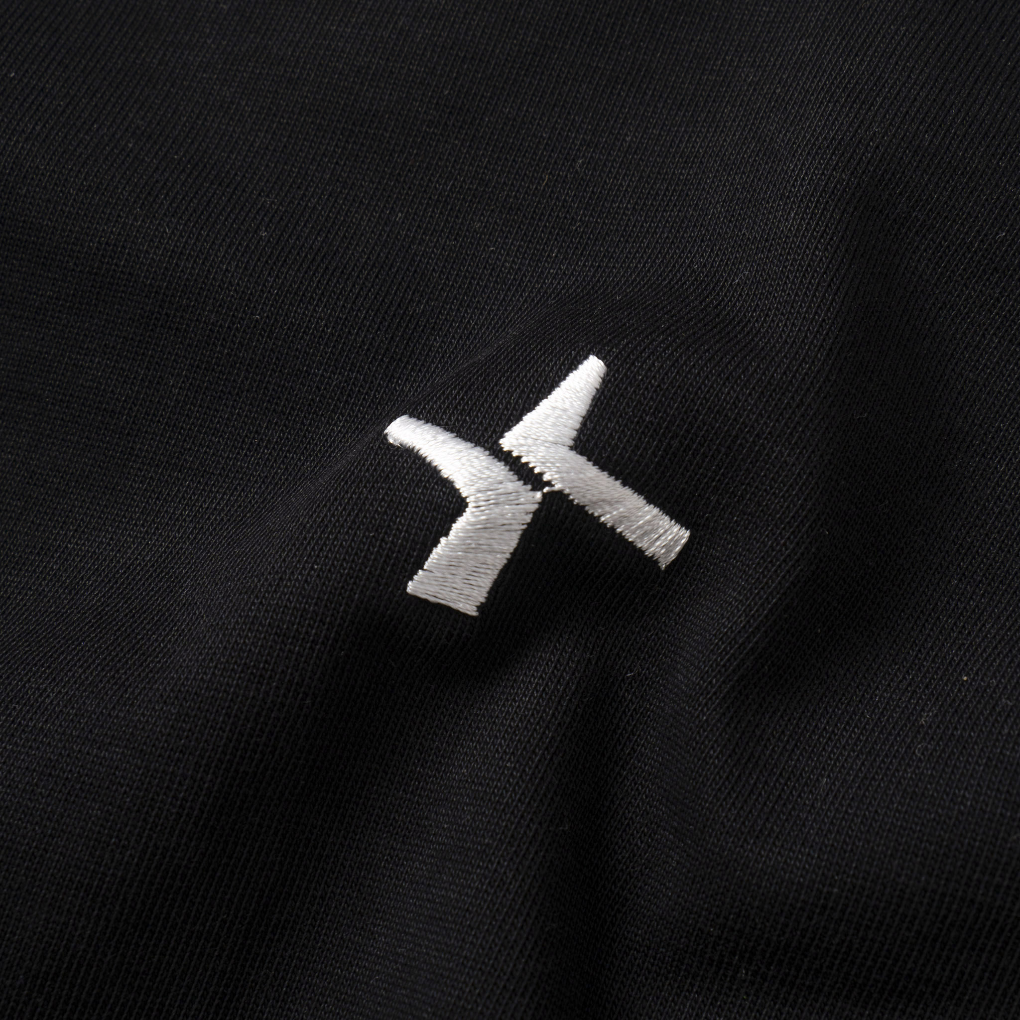 Áo thun basic form rộng logo thêu SEVENPLUS / SP-T03