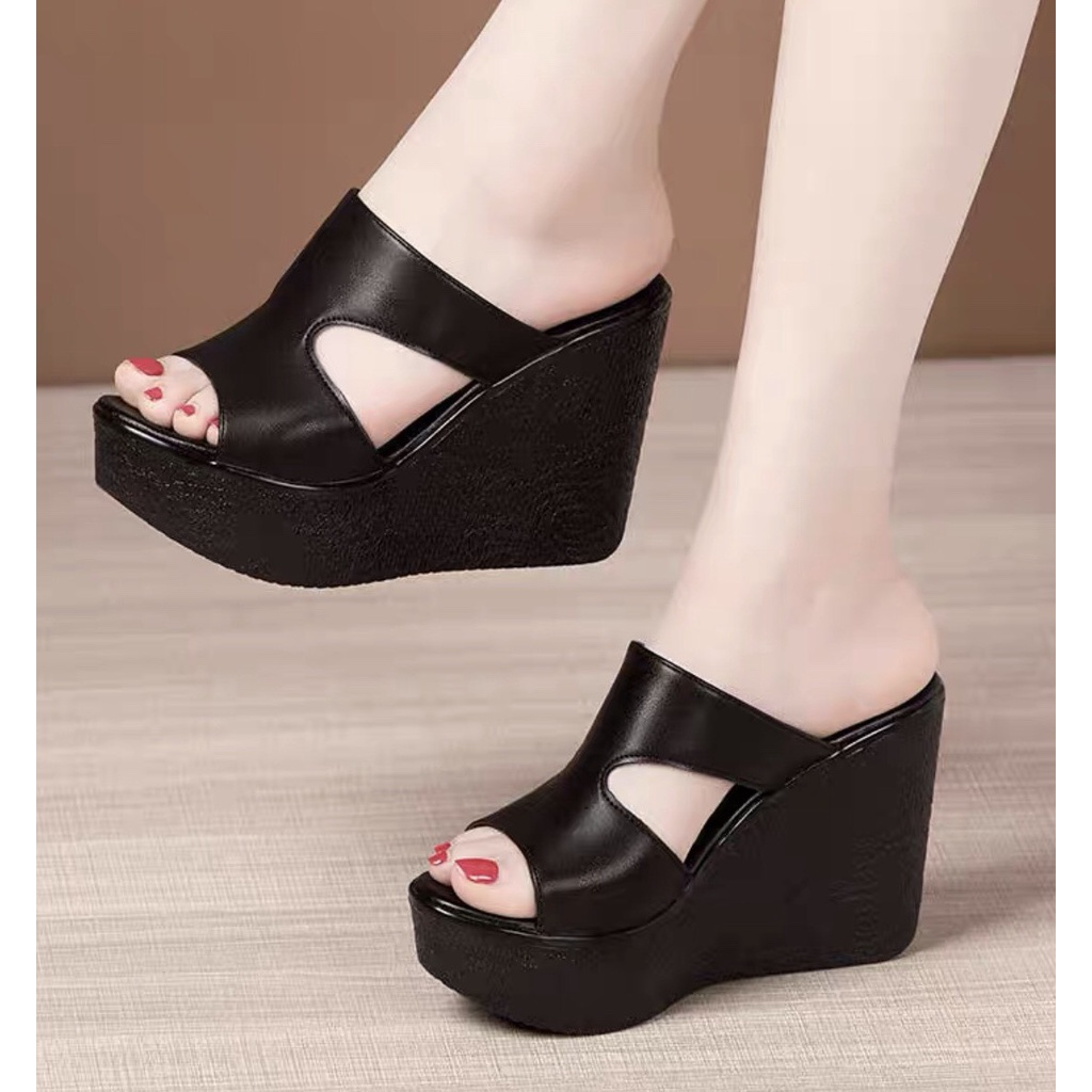 Dép xuồng khoét eo cách điệu N02