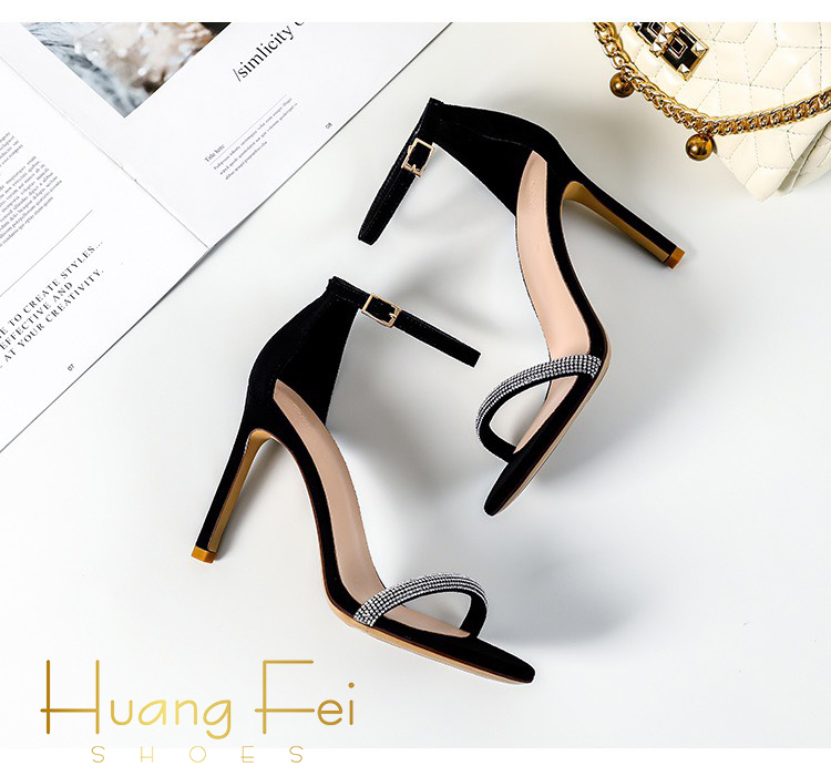 Giày sandal bít gót đính đá mã HF34 gót cao 7cm