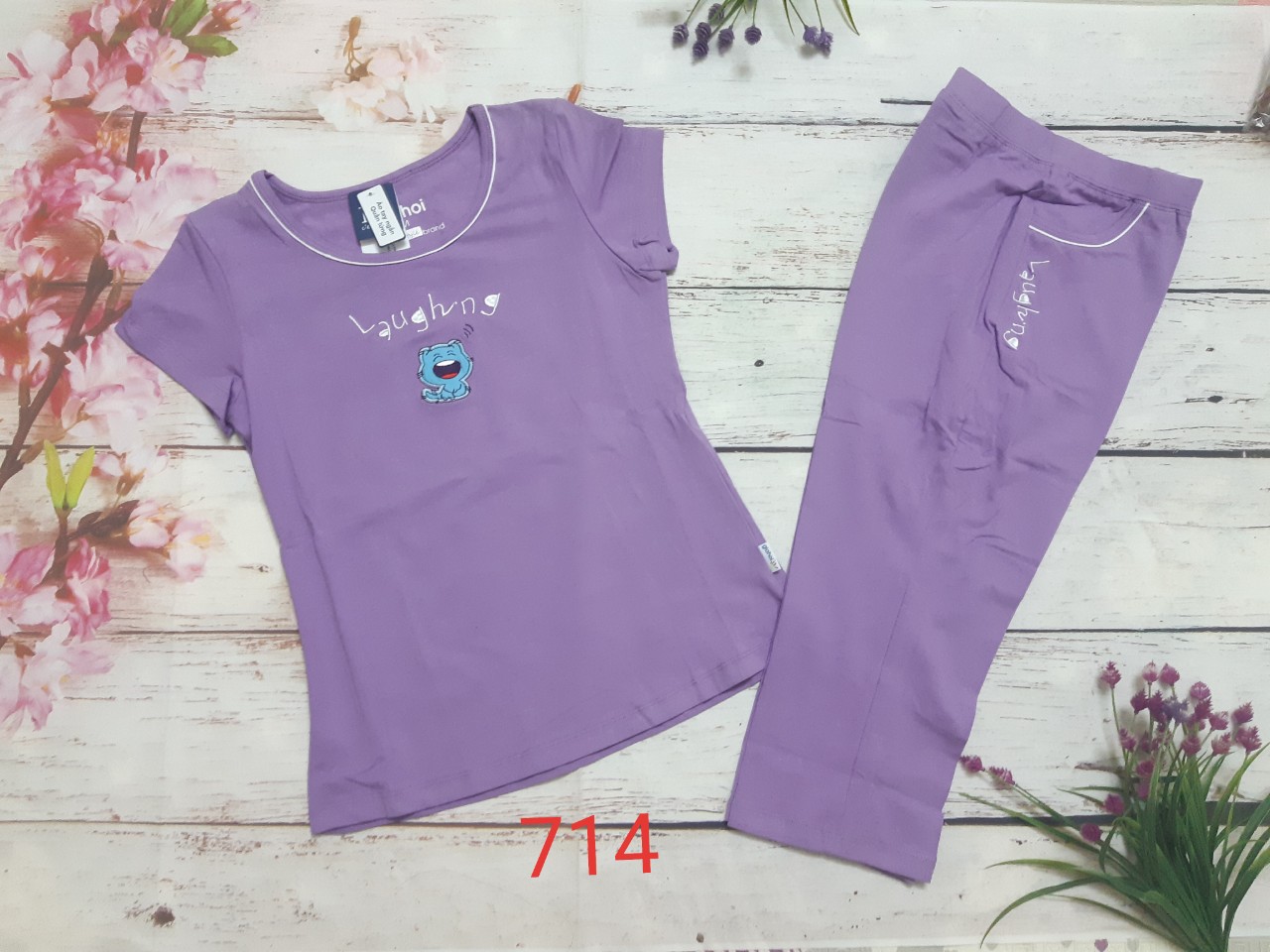 Bộ mặc nhà Gia Hồi quần lửng chất liệu cotton mềm mịn