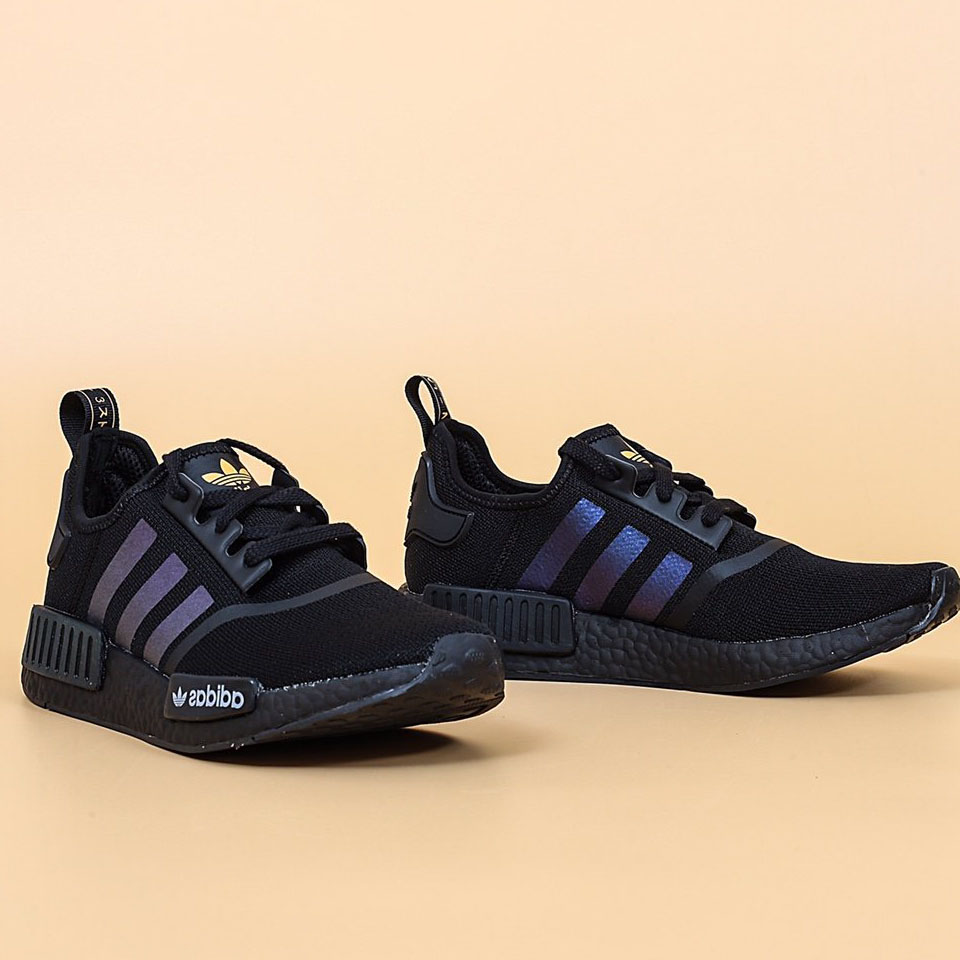 adidas boost nmd r1