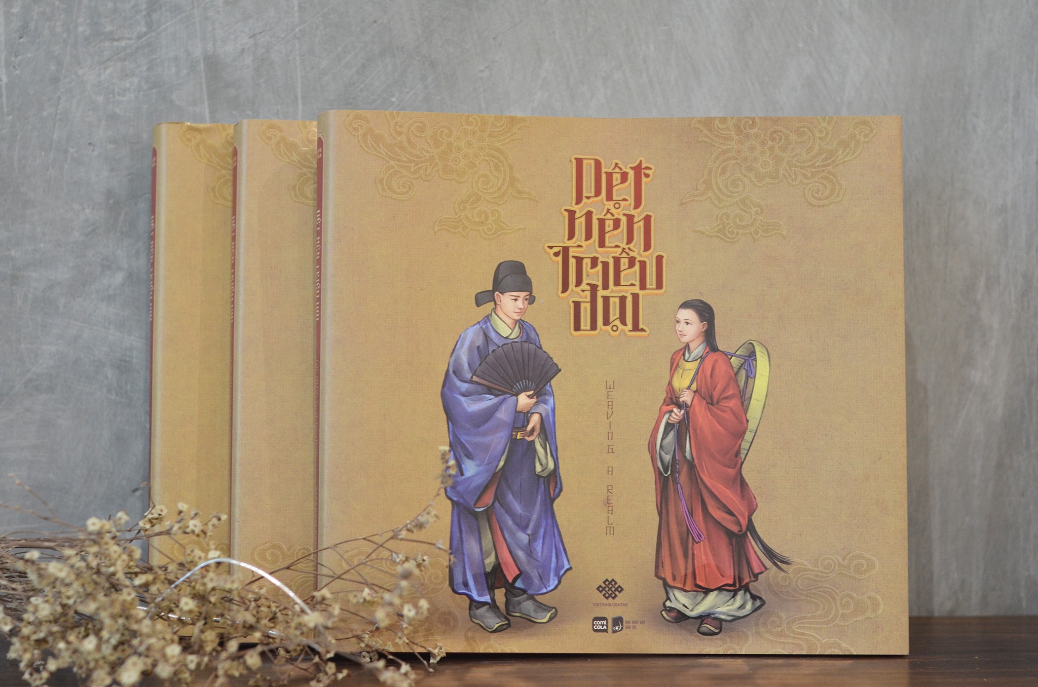 Cuốn sách Dệt Nên Triều Đại