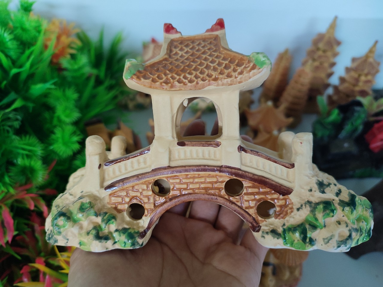 Tiểu cảnh trang trí bể cá, hòn non bộ