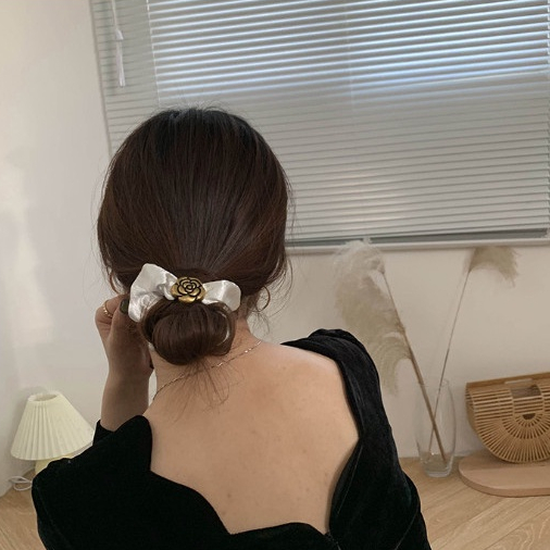 Dây Cột Tóc Đính Hoa Trà Phụ Kiện Tóc Tiên