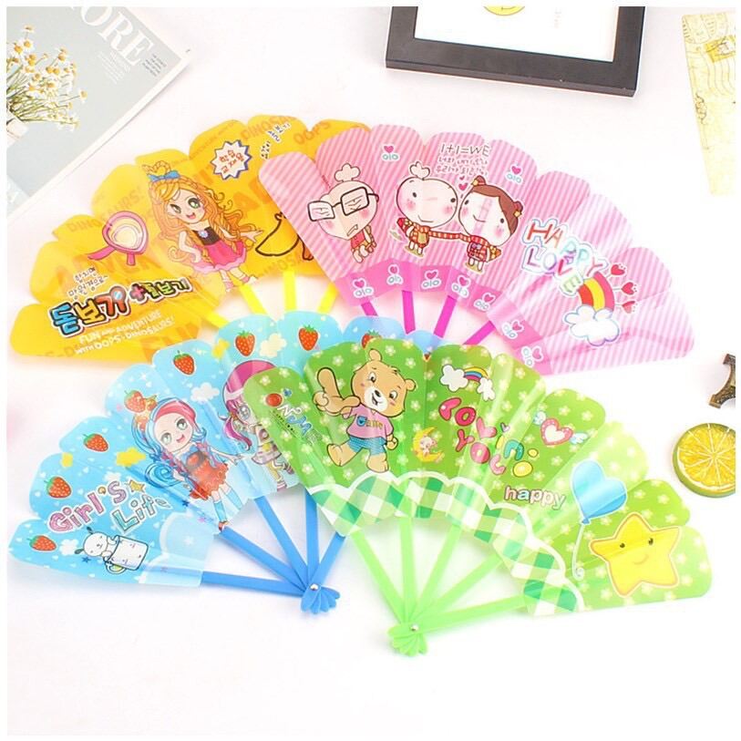 Quạt Gấp Nhựa Size Lớn