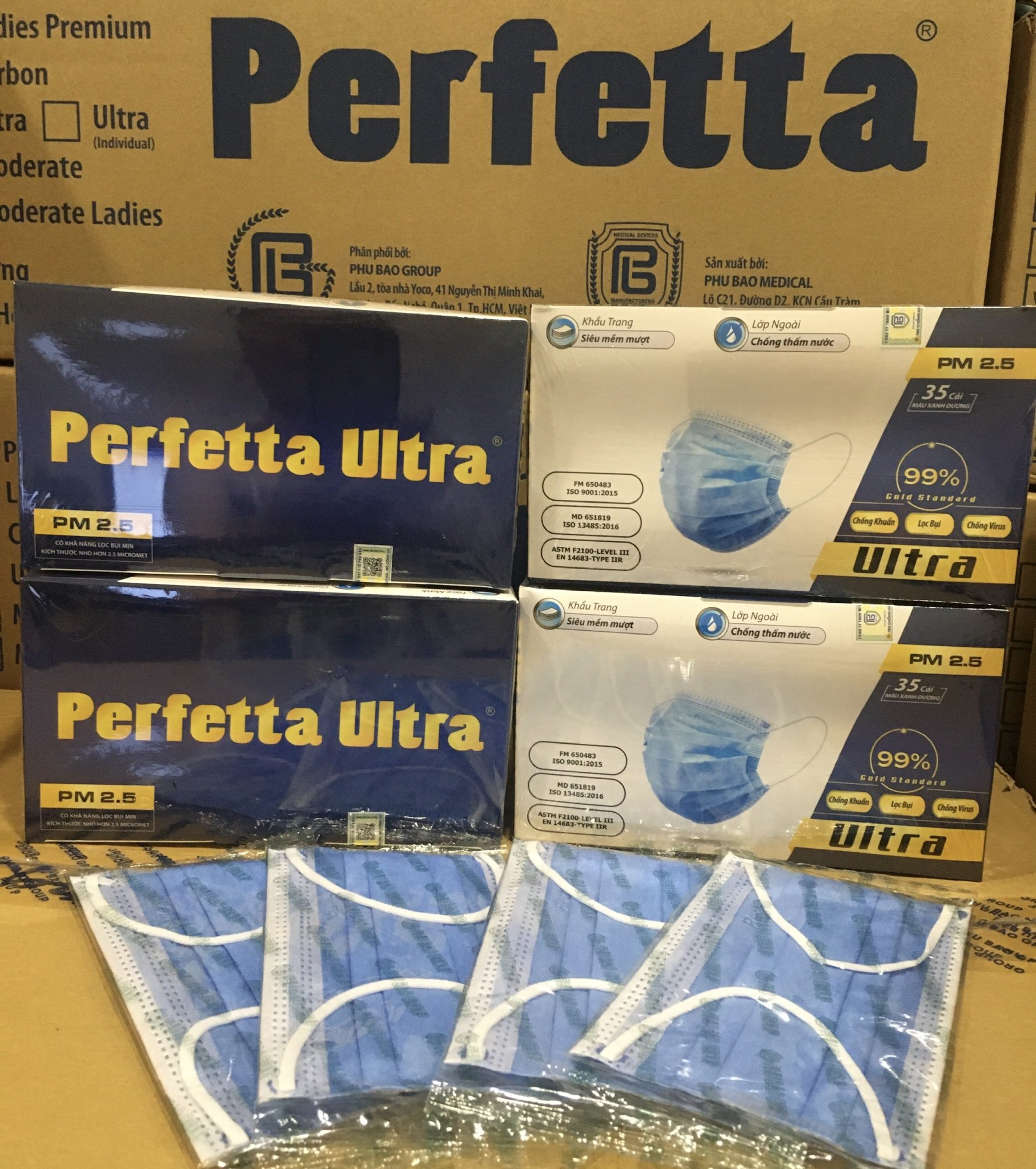 Combo 4 hộp khẩu trang y tế 4 lớp cao cấp Perfetta Utra PM 2.5 kháng khuẩn thumbnail