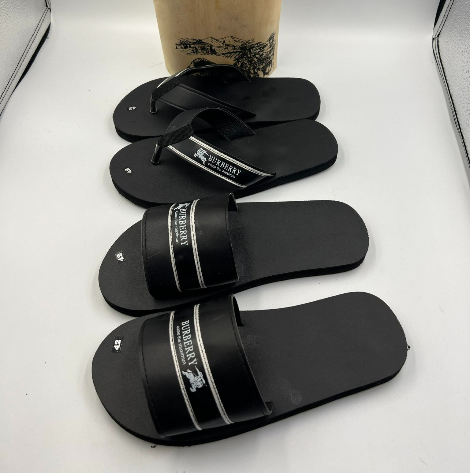 Dép cặp đôi nam nữ đế đen ( thới giới sandal )