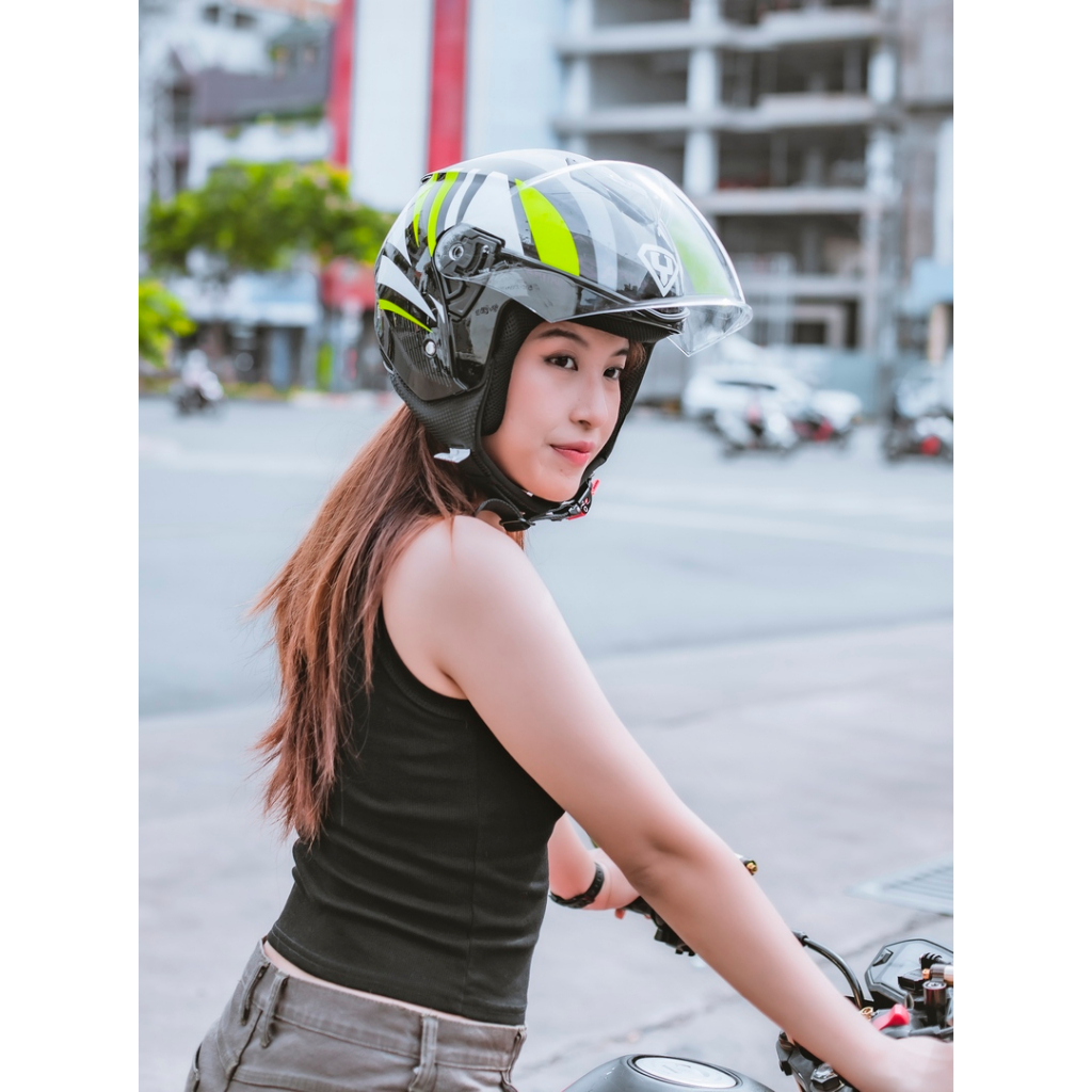Kính Chắn Gió Mũ Bảo Hiểm YOHE 852