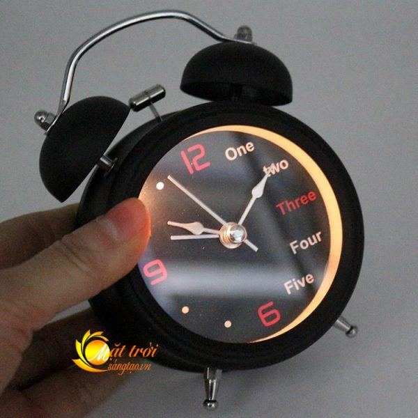 Đồng hồ báo thức cổ điển có đèn