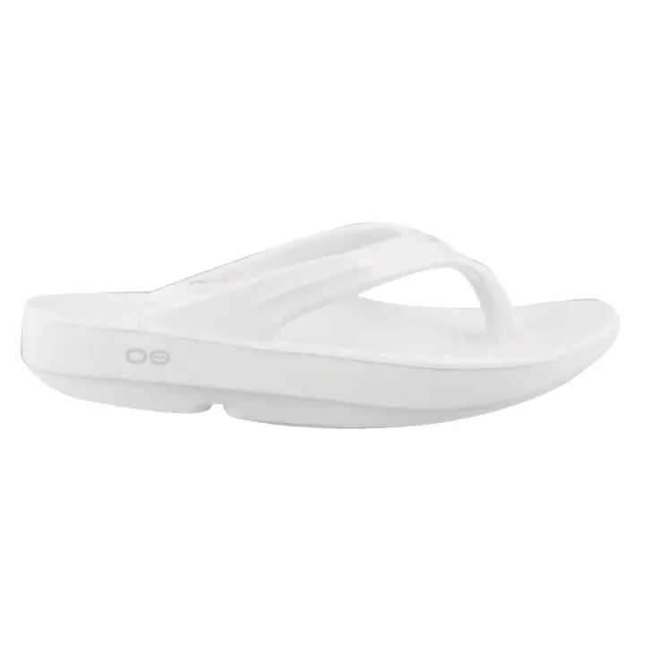 Oofos white Clearance