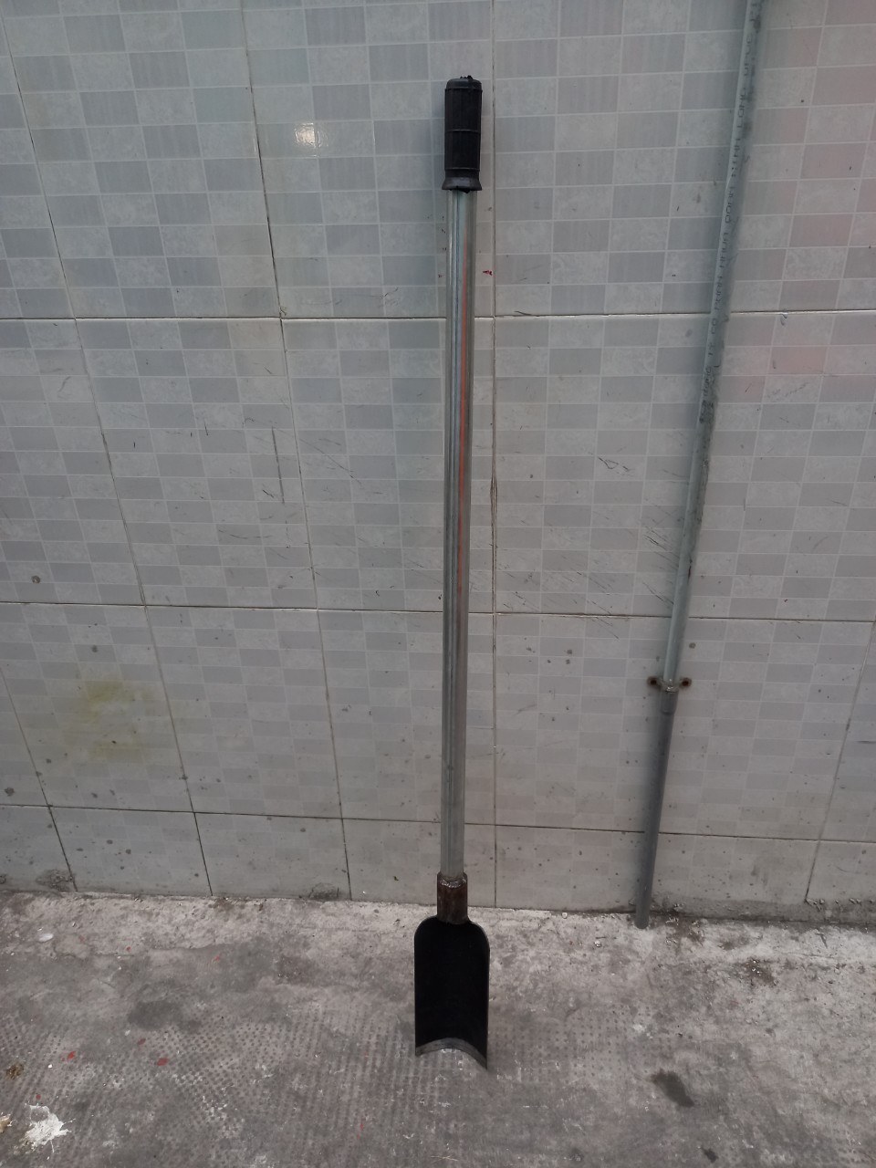 Spade with Iron Handle, Spade for Cutting Trees, Digging Soil, Digging Holes....