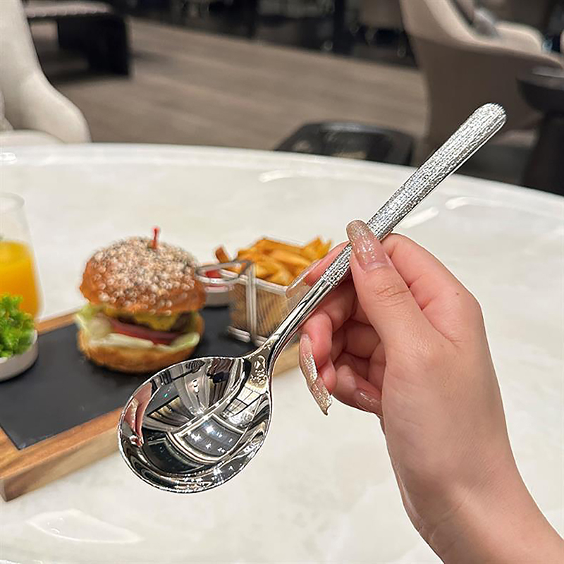 Korean%20Stainless%20Steel%20Thickening%20Spoon%20Creative%20Long%20Handle%20Hotel%20Hot%20Pot%20Spoon%20Soup%20Ladle%20Home%20Kitchen%20Essential%20Tools%20-%20Image%205