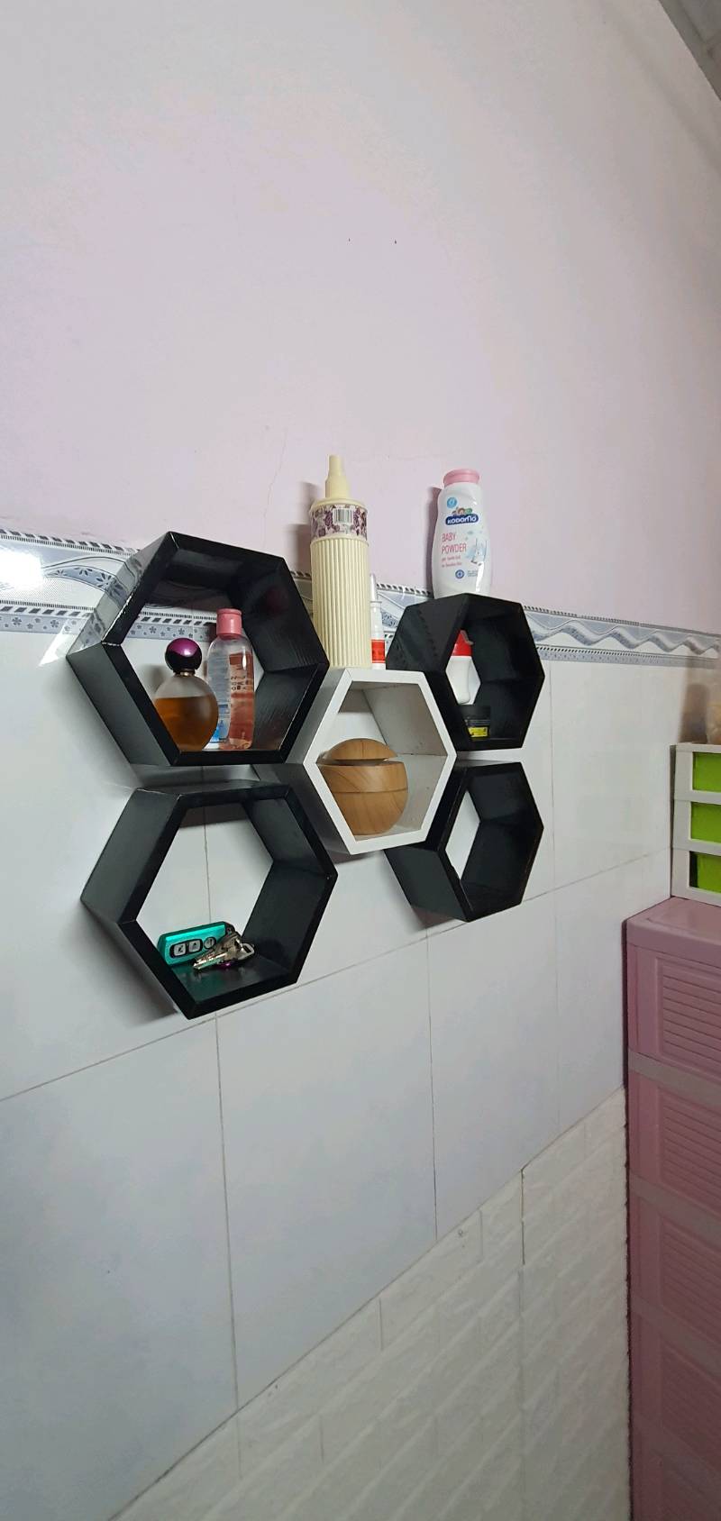 Kệ tổ ong trang trí