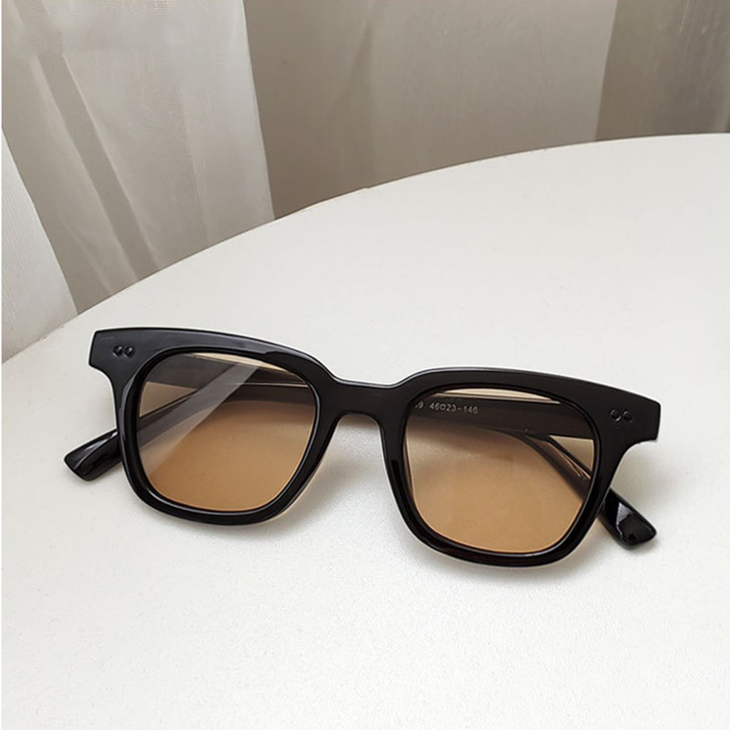 Kính Mắt Thời Trang Gọng Vuông Chữ V D44