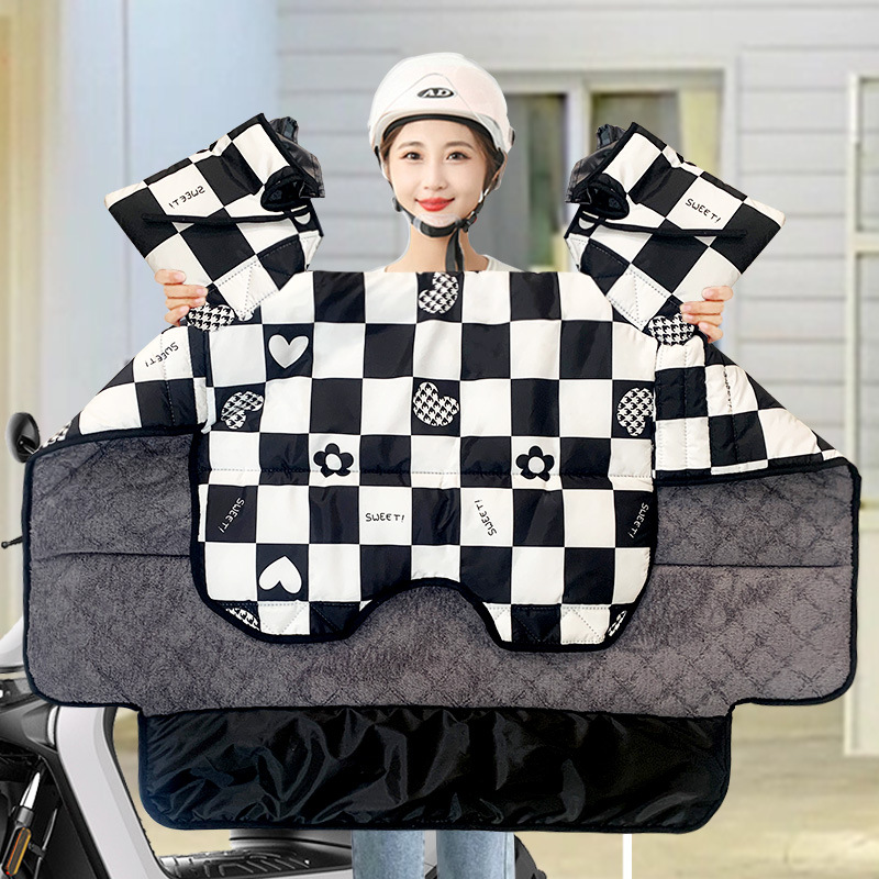 The windshield of the electric vehicle is covered with velvet and thickening, and the windshield of the motorcycle battery car is generally waterproof and warm