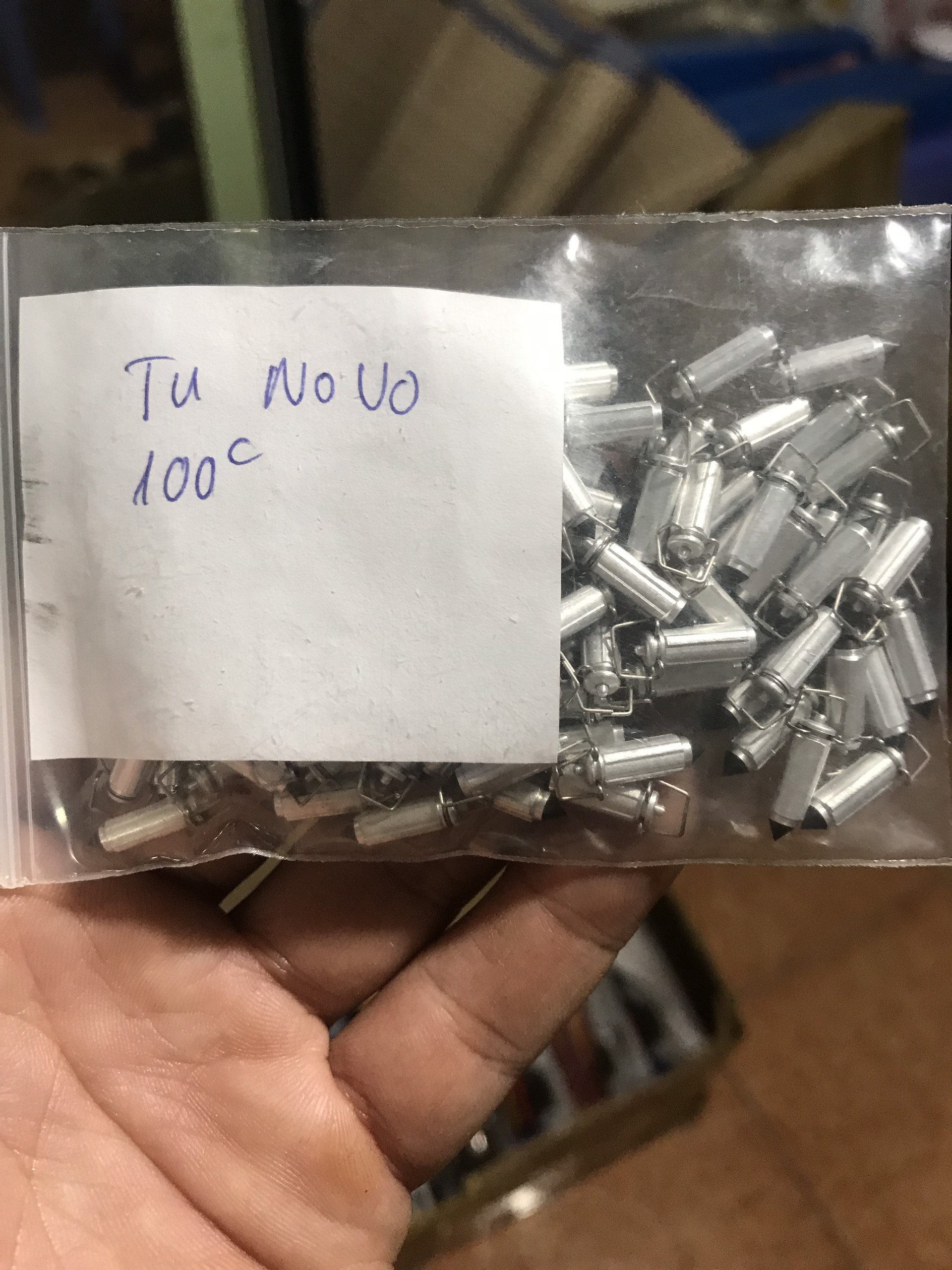 Bộ dao đóng chế chảy xăng dư bình xăng con